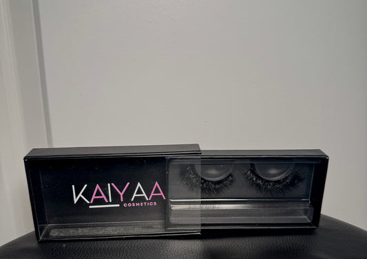Stacked ‘CATCH ME OUTSIDE LASHES’